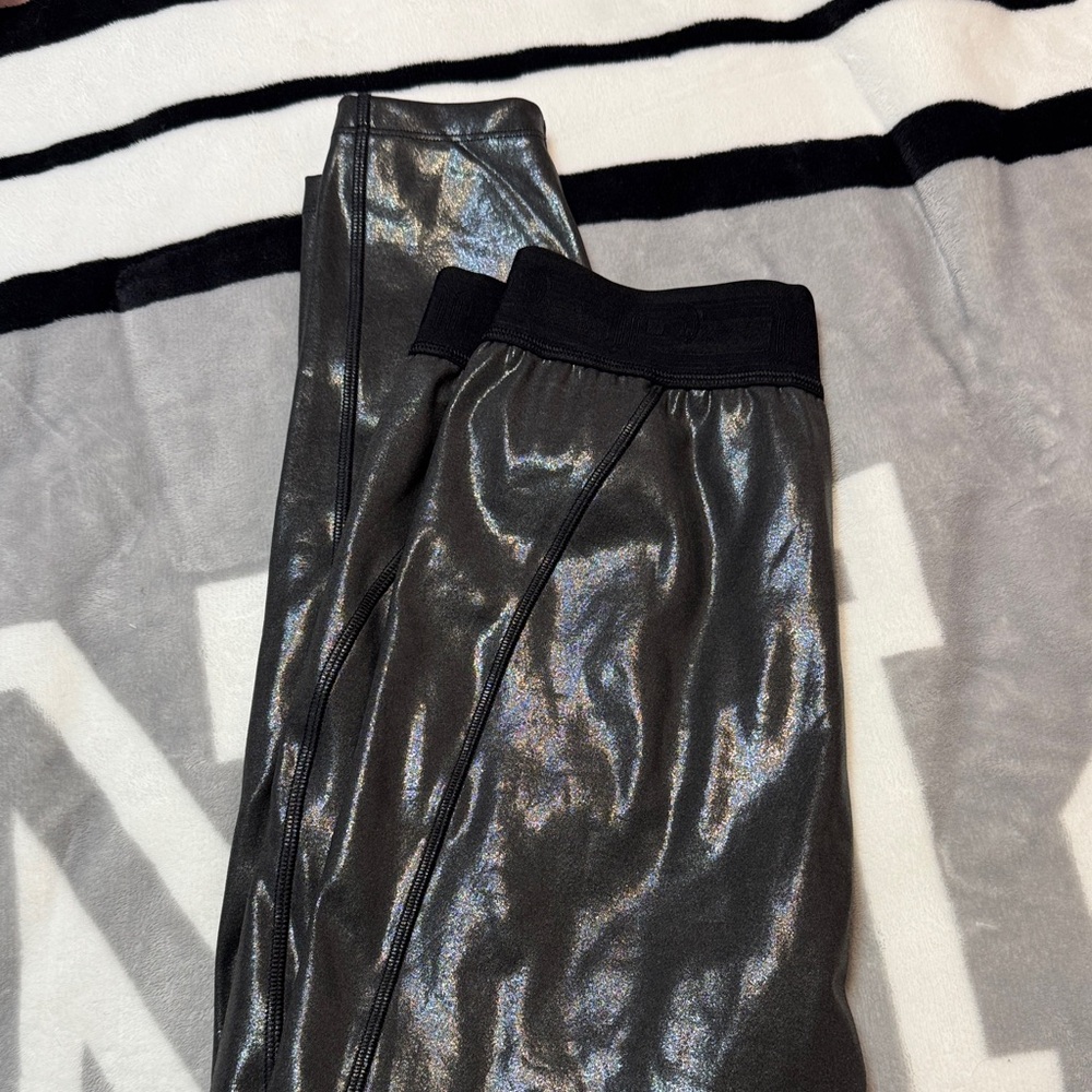 PINK Victoria's Secret Shiny Black Leggings